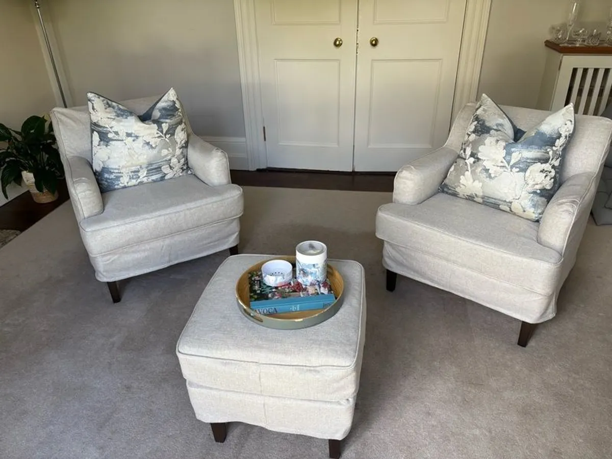 2 armchairs and footstool