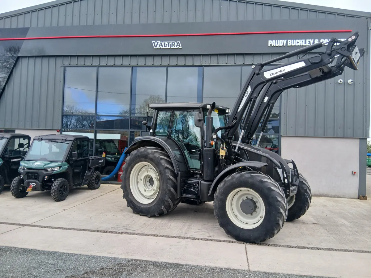 Valtra N163V & Loader - Image 1