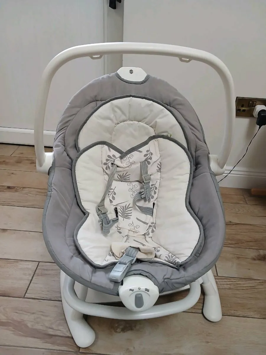 Baby rocker - Image 1