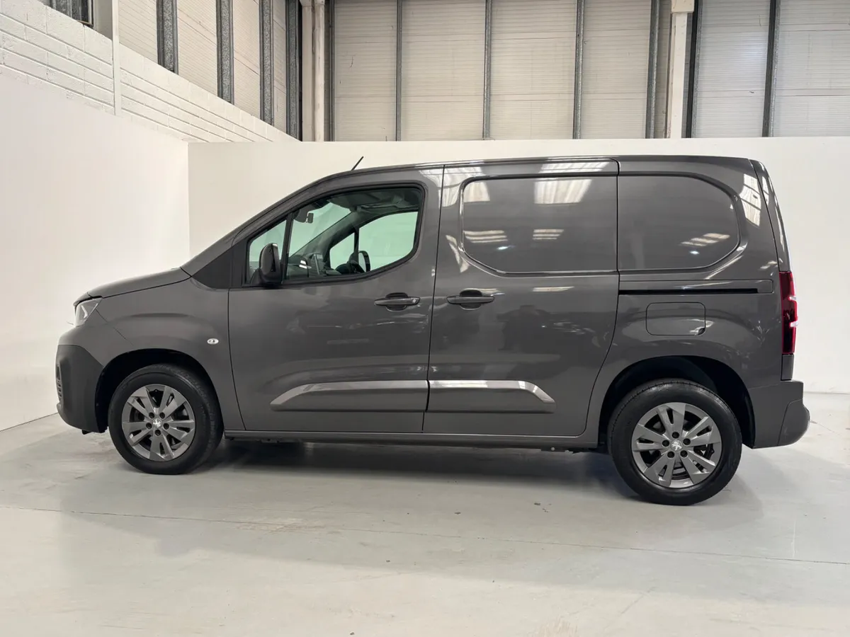 Peugeot Partner Asphalt Premium + - Image 2