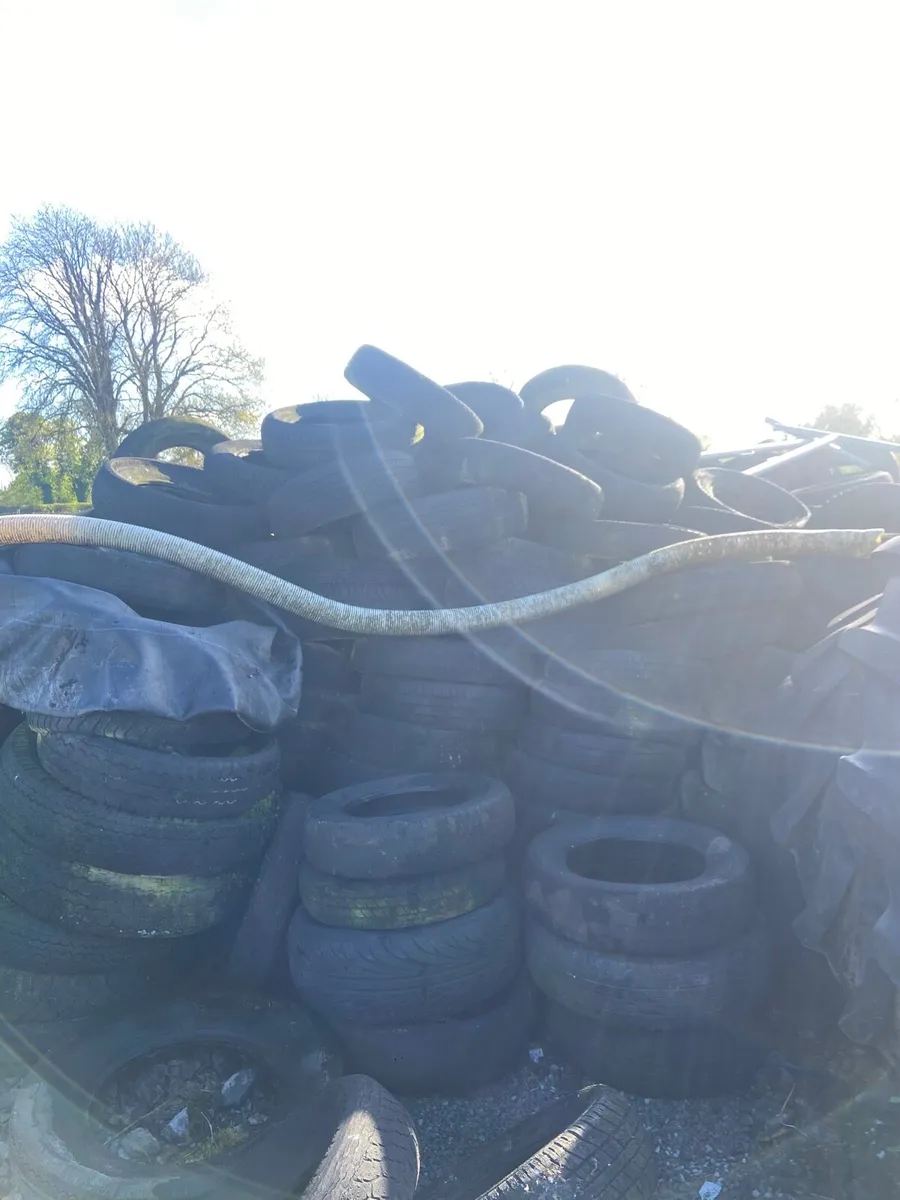 Tyres, pit covers free - Image 2