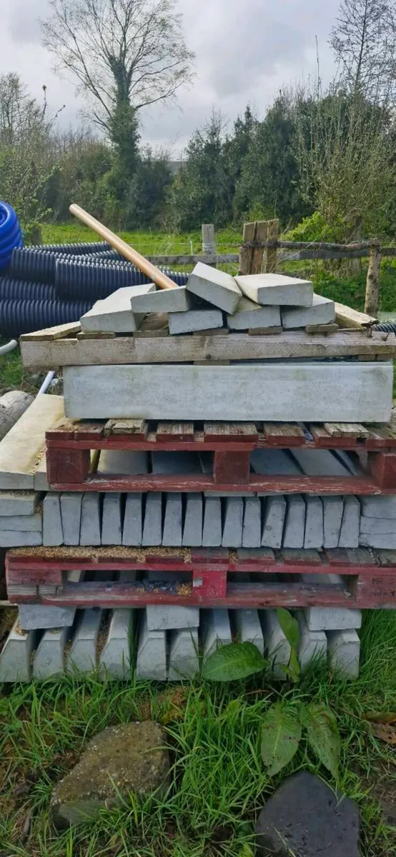 Pencil kerbs - Image 1