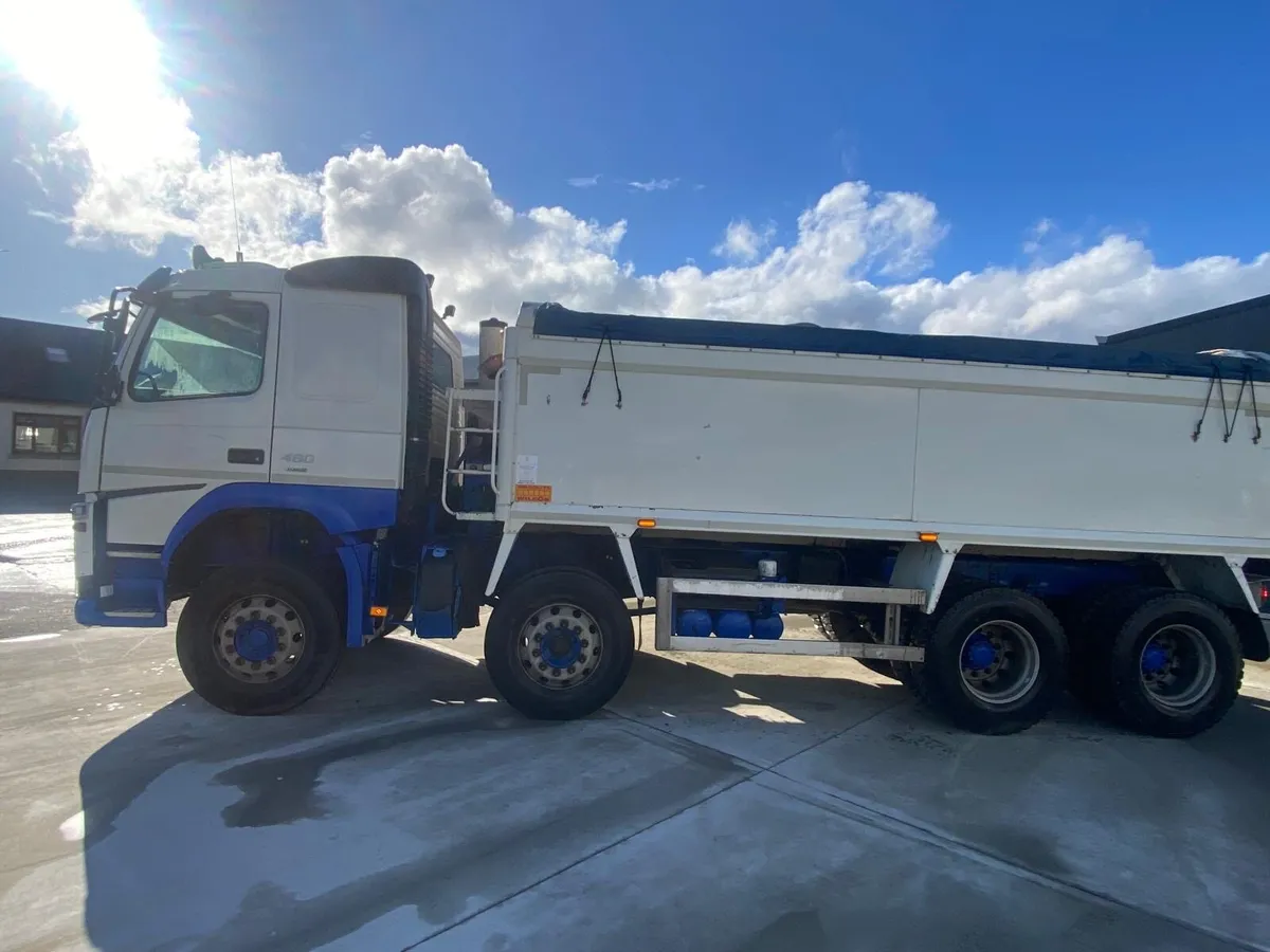2014 Volvo 8x4 Tipper 460 13 Litre - Image 2