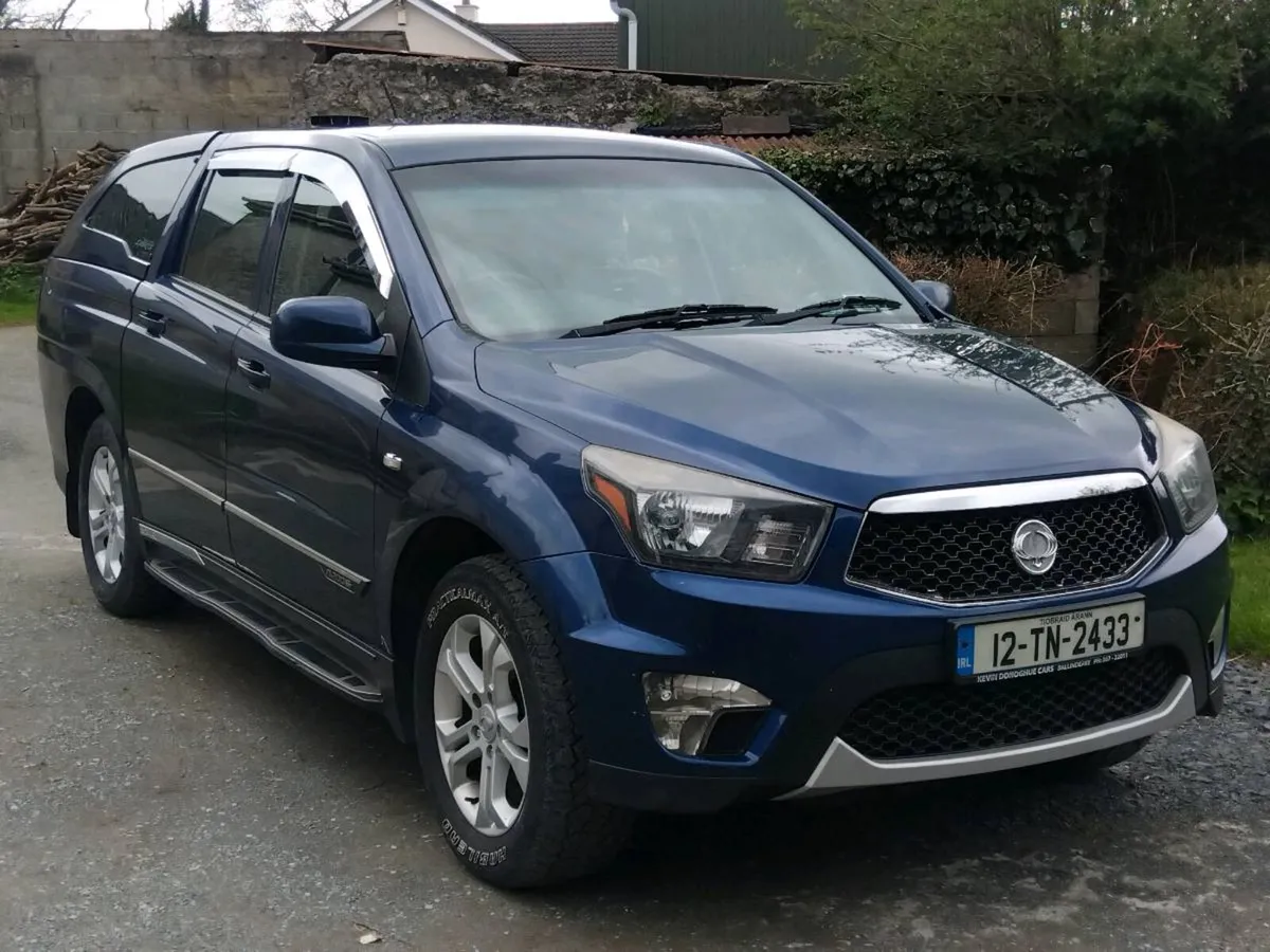 Ssangyong korando sports 4x4 crewcab pick up - Image 4