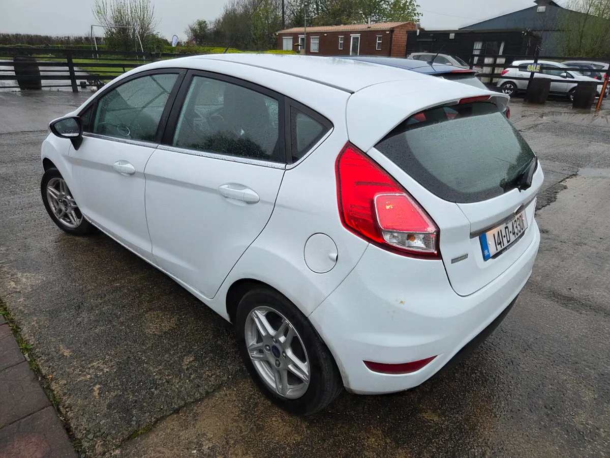 Ford fiesta - Image 2