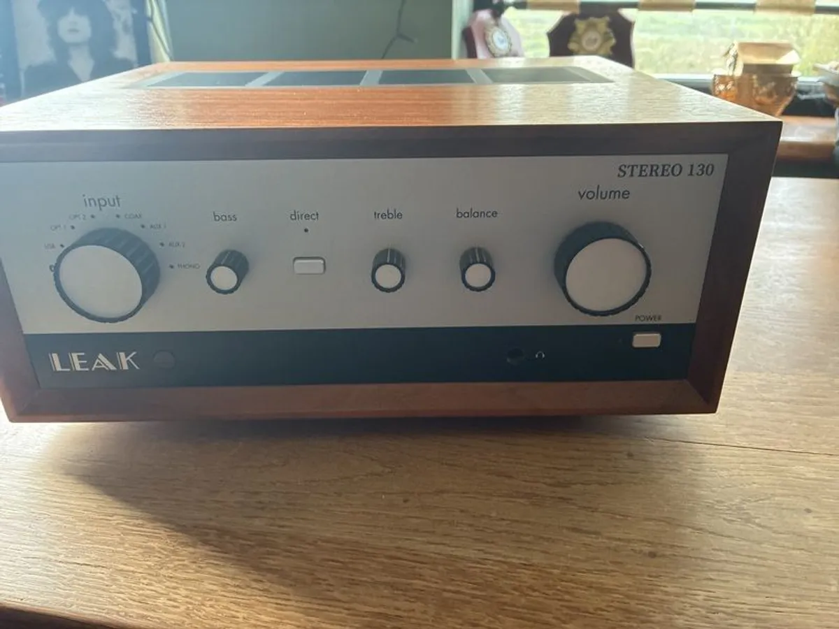 Leak  Stereo 130 Amplifier Walnut - Image 2