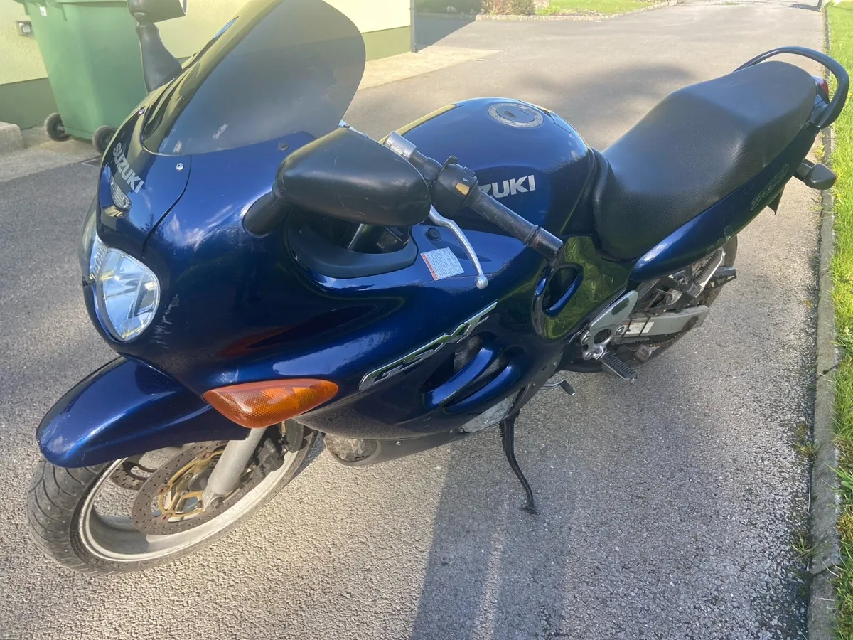 Suzuki GSX 750 - Image 3