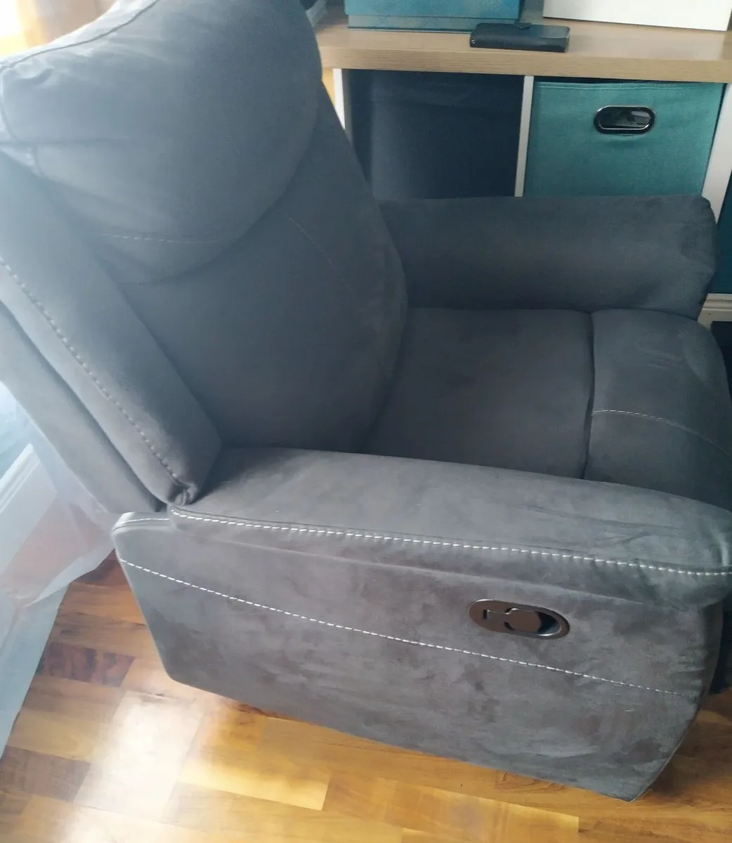 Two grey recliner armchairs - Image 1