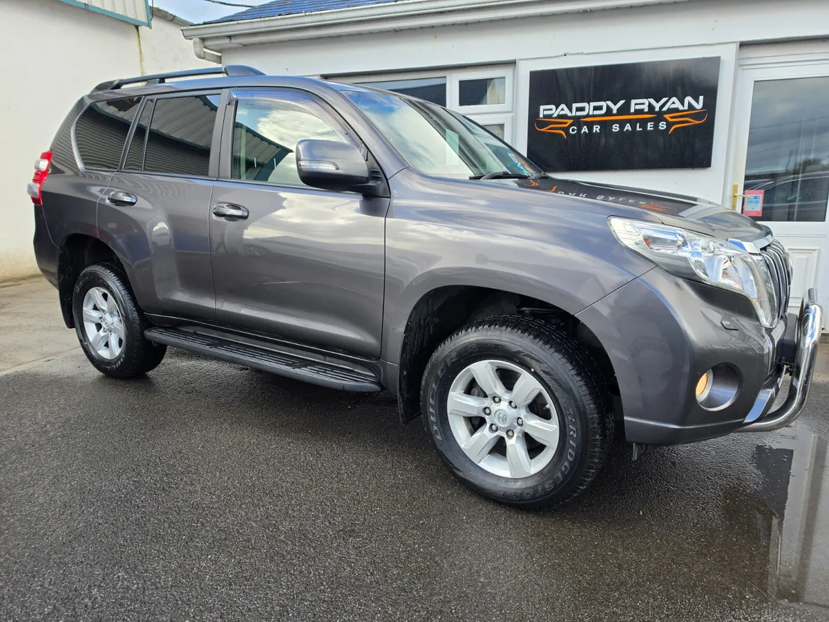 2017 Toyota LandCruiser LWB Auto GX - Image 2
