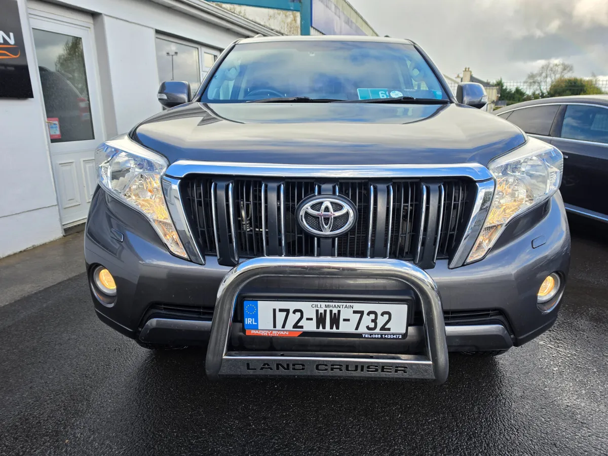 2017 Toyota LandCruiser LWB Auto GX - Image 4