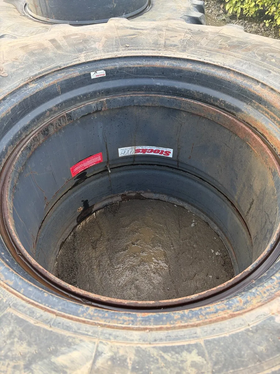 Stocks duals 650/85r38 - Image 4