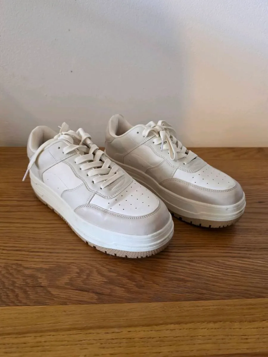 Bershka trainers - Image 1