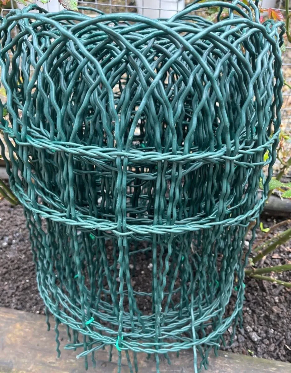 Two wire decorative mesh rolls - Image 1