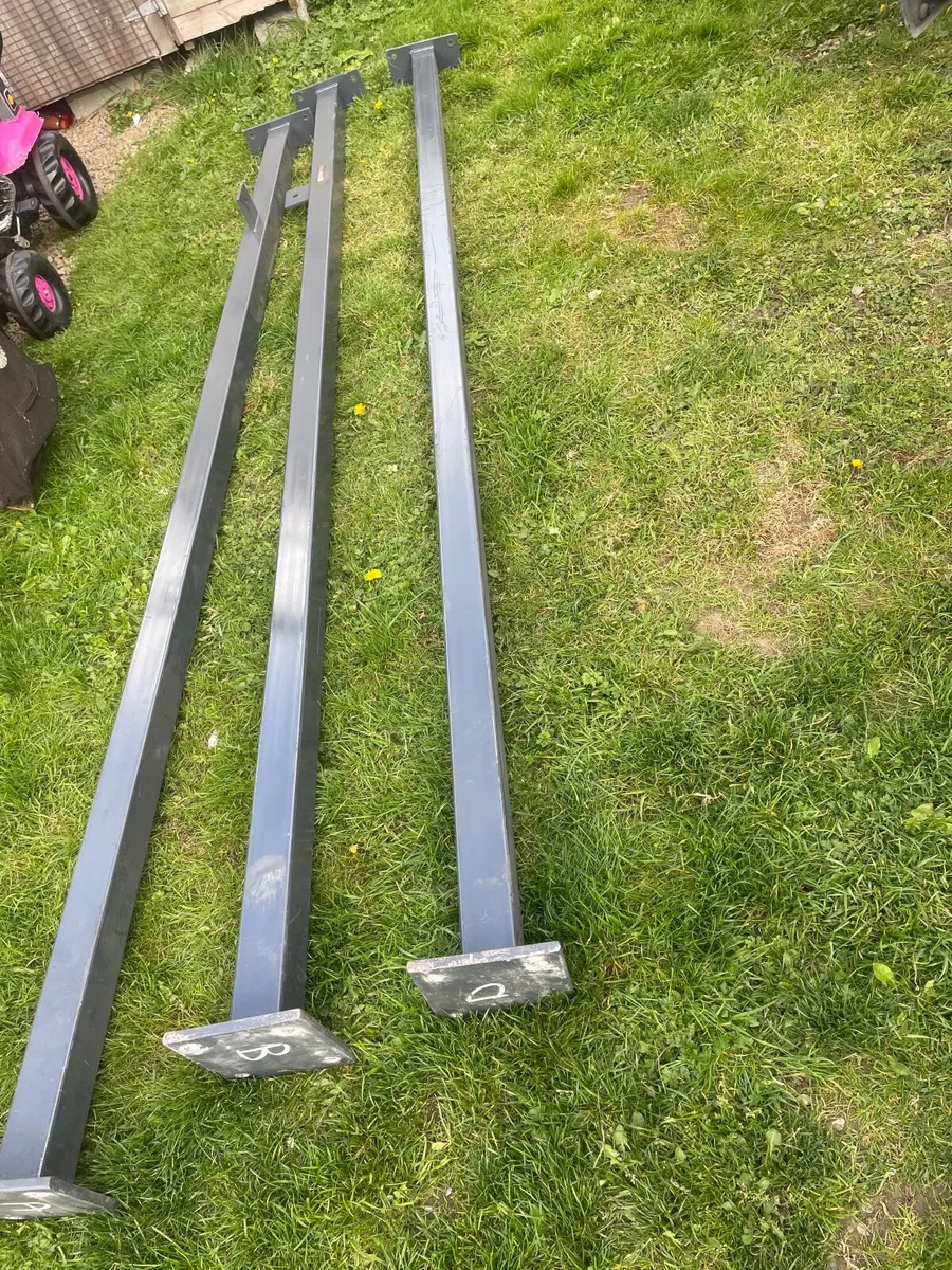 3 Steel beams - Image 1