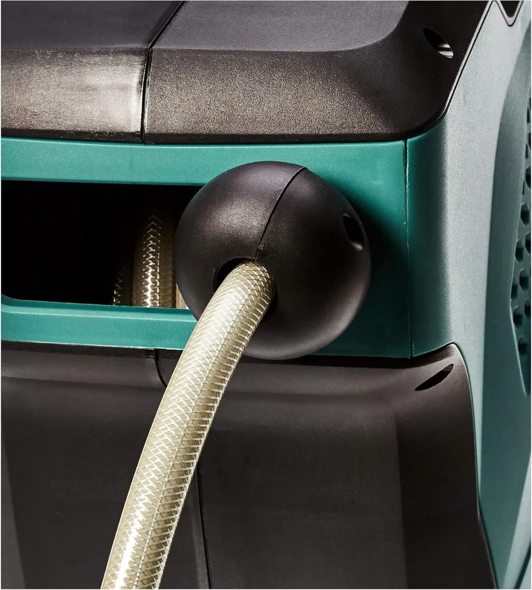 Auto-Rewindable Hozelock Wall-Mounted Hose Reel - Image 4