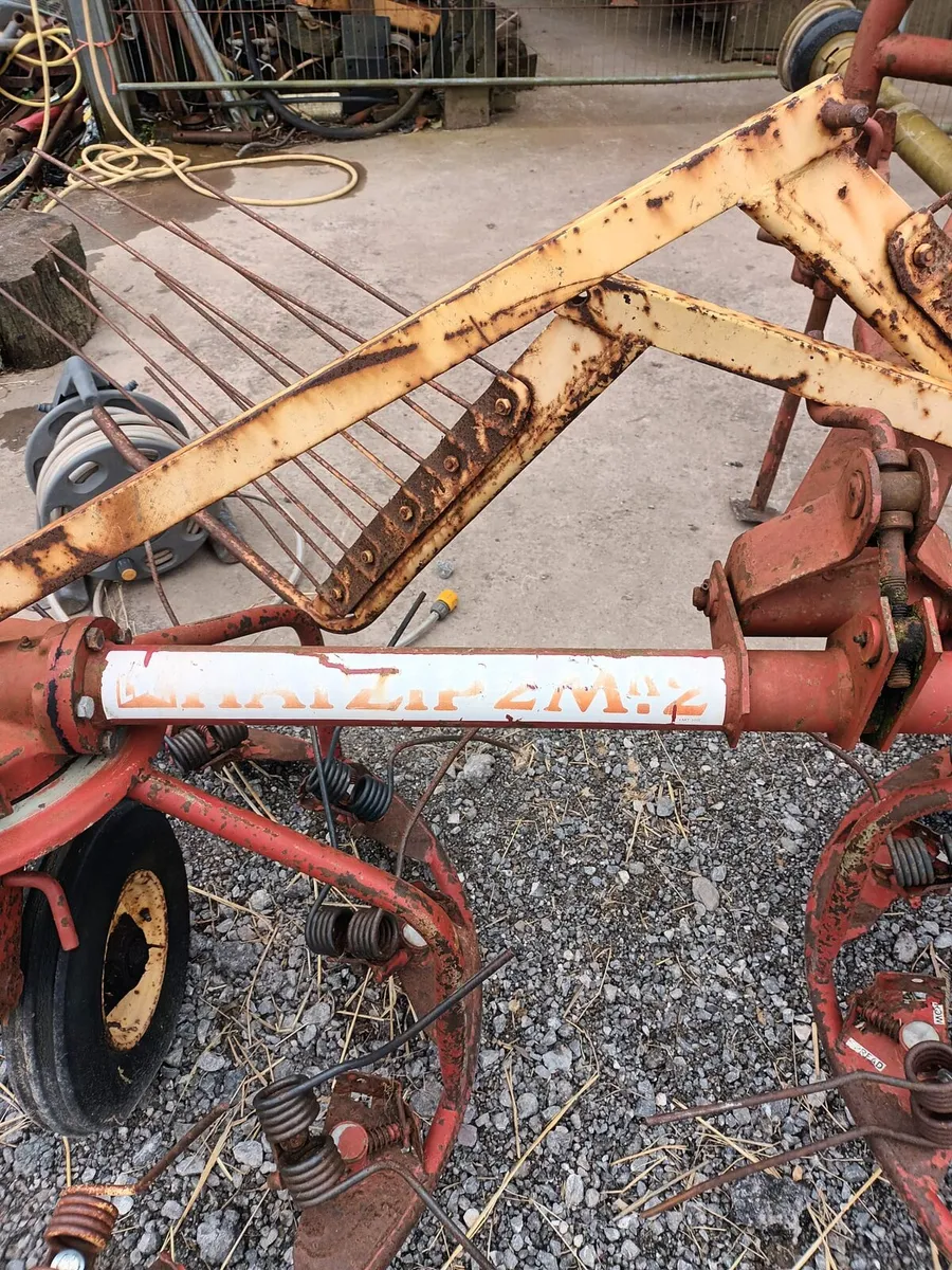 Lely 300 hay turner haybob - Image 2