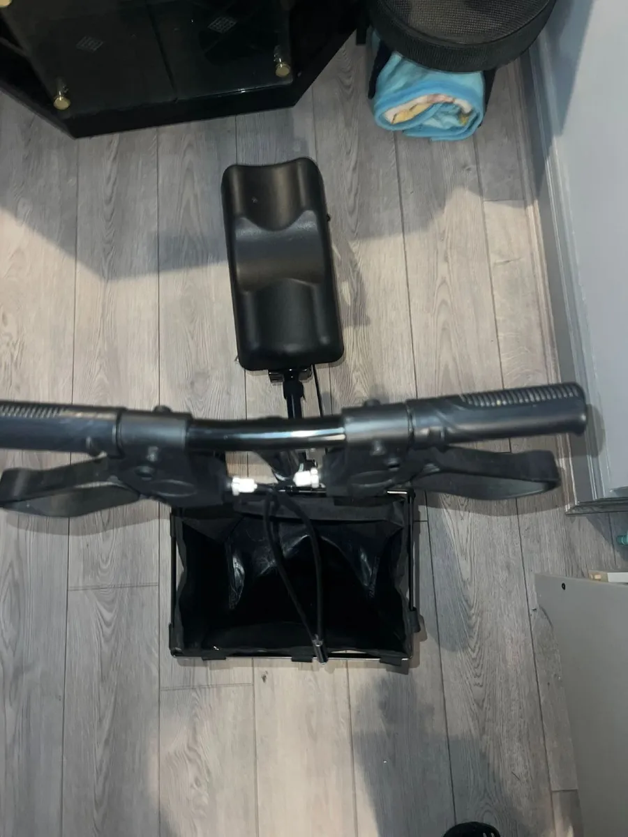 VEVOR Folding Knee Scooter, Carbon Steel Steerable - Image 4