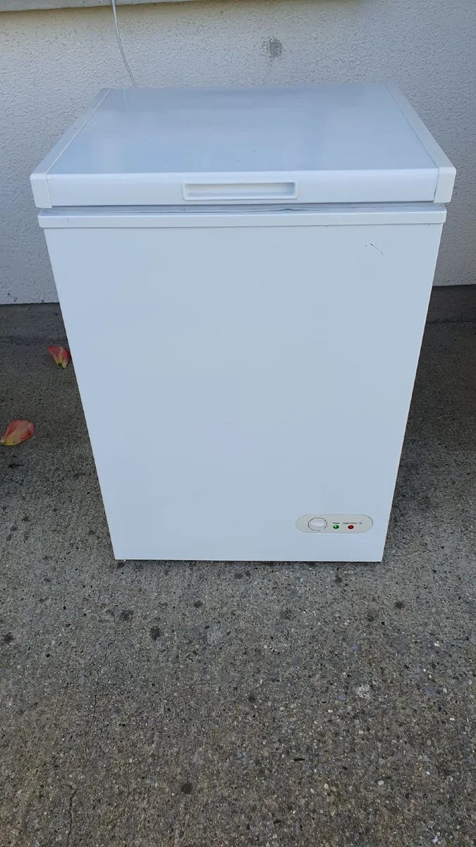 Chest Freezer 97L - Image 1