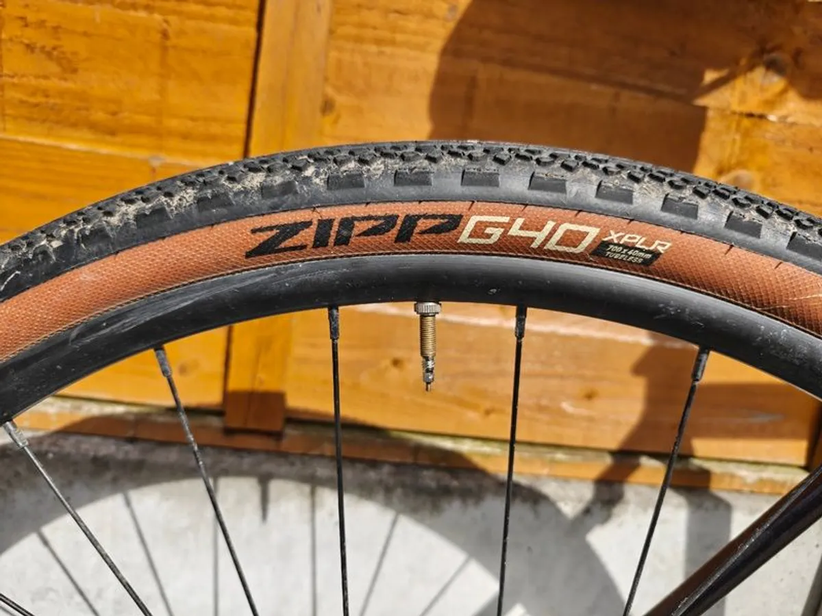 Cannondale Topstone 2 Gravel bike - Image 2