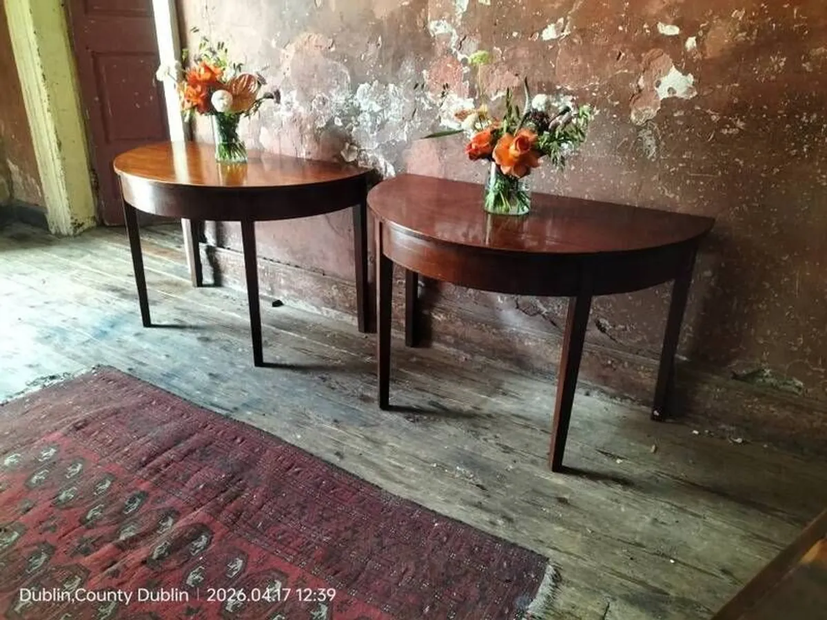 A pair of George 111 mahogany Console Tables - Image 1