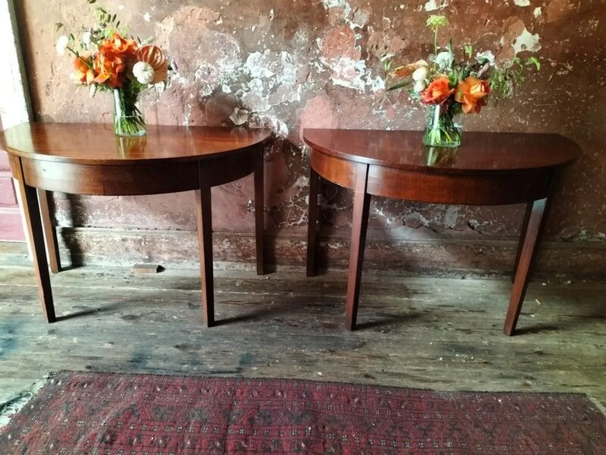 A pair of George 111 mahogany Console Tables - Image 4