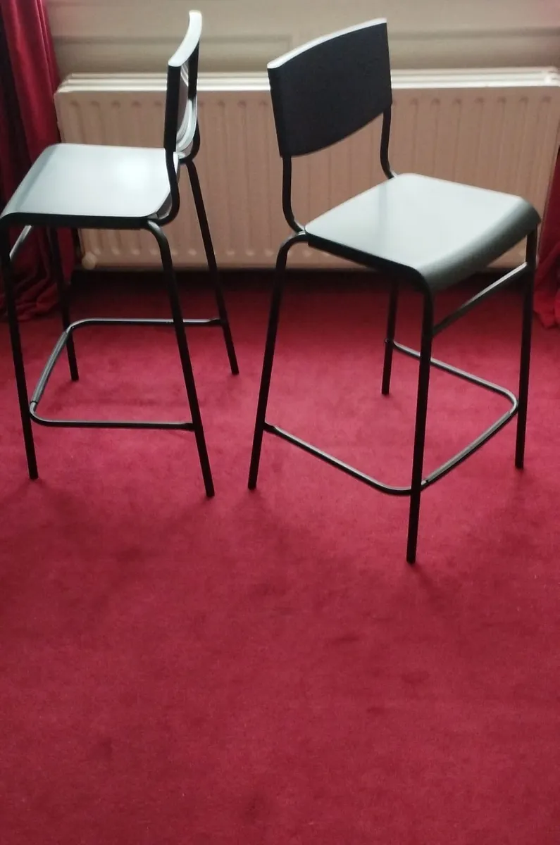 2 bar stools - Image 3