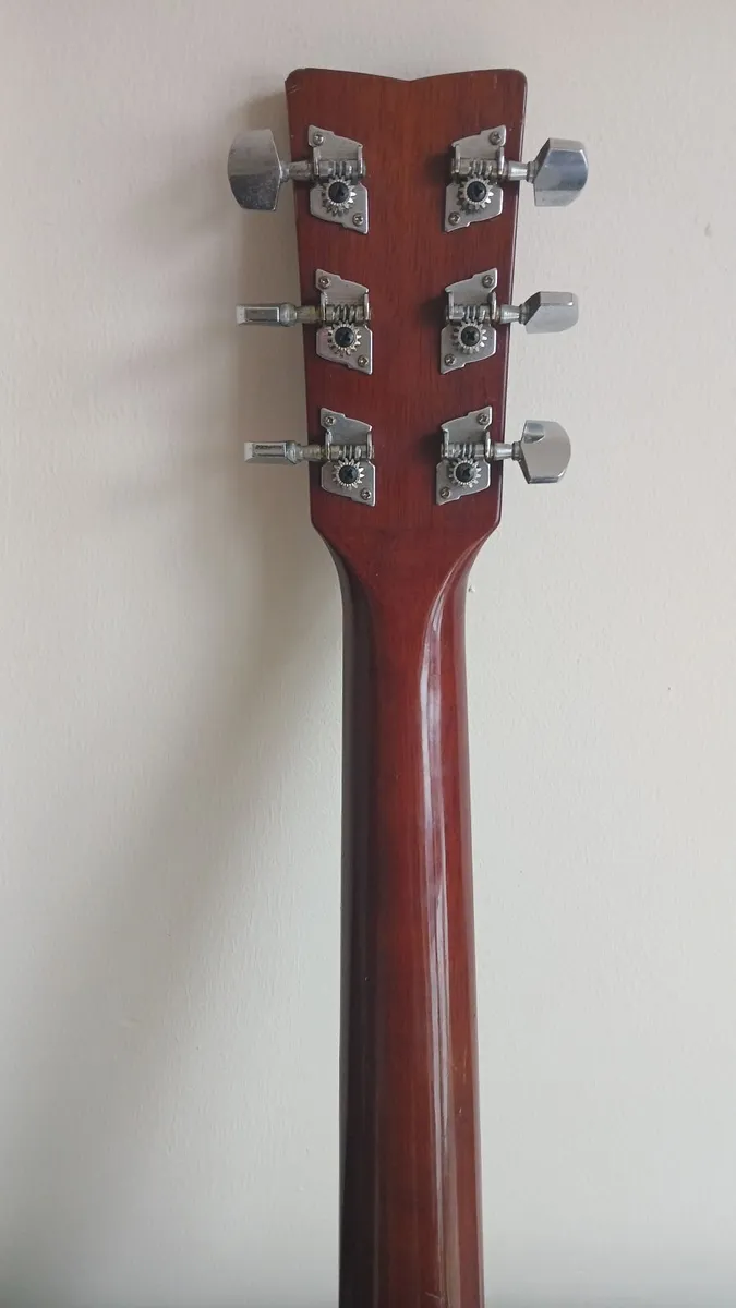vintage Yamaha FG 402 accoustic guitar - Image 4