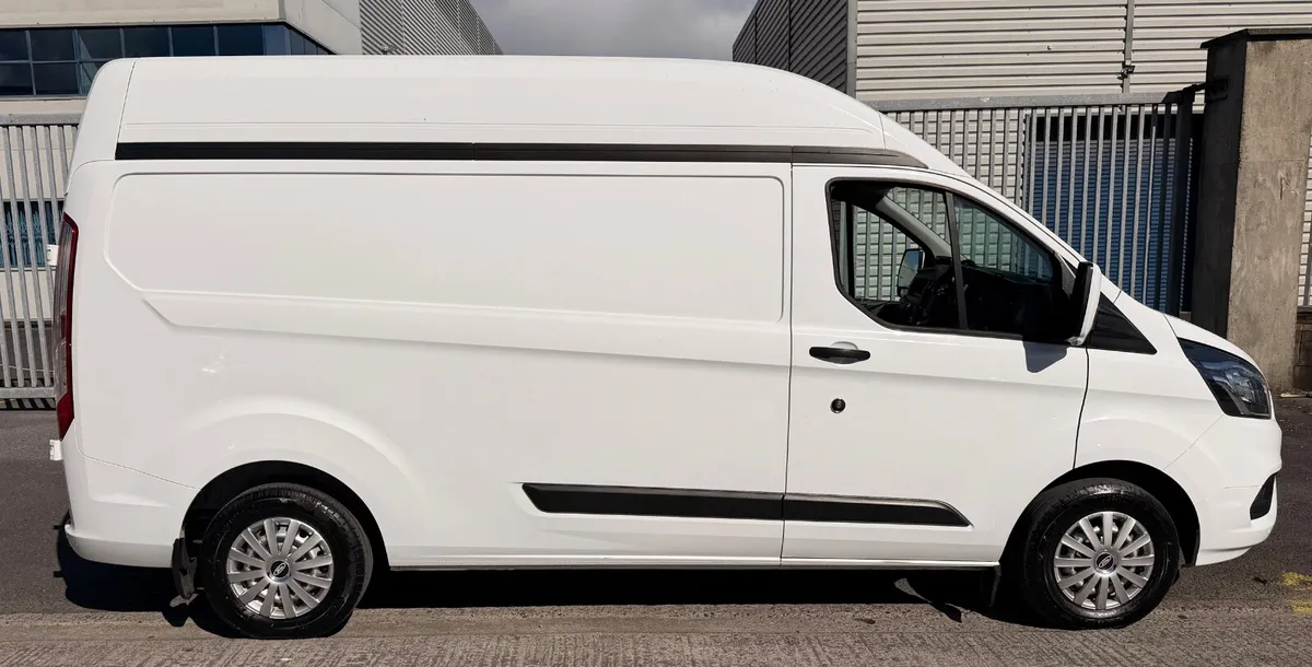 2023 Ford Custom HIGH ROOF 72,000km LWB - Image 3