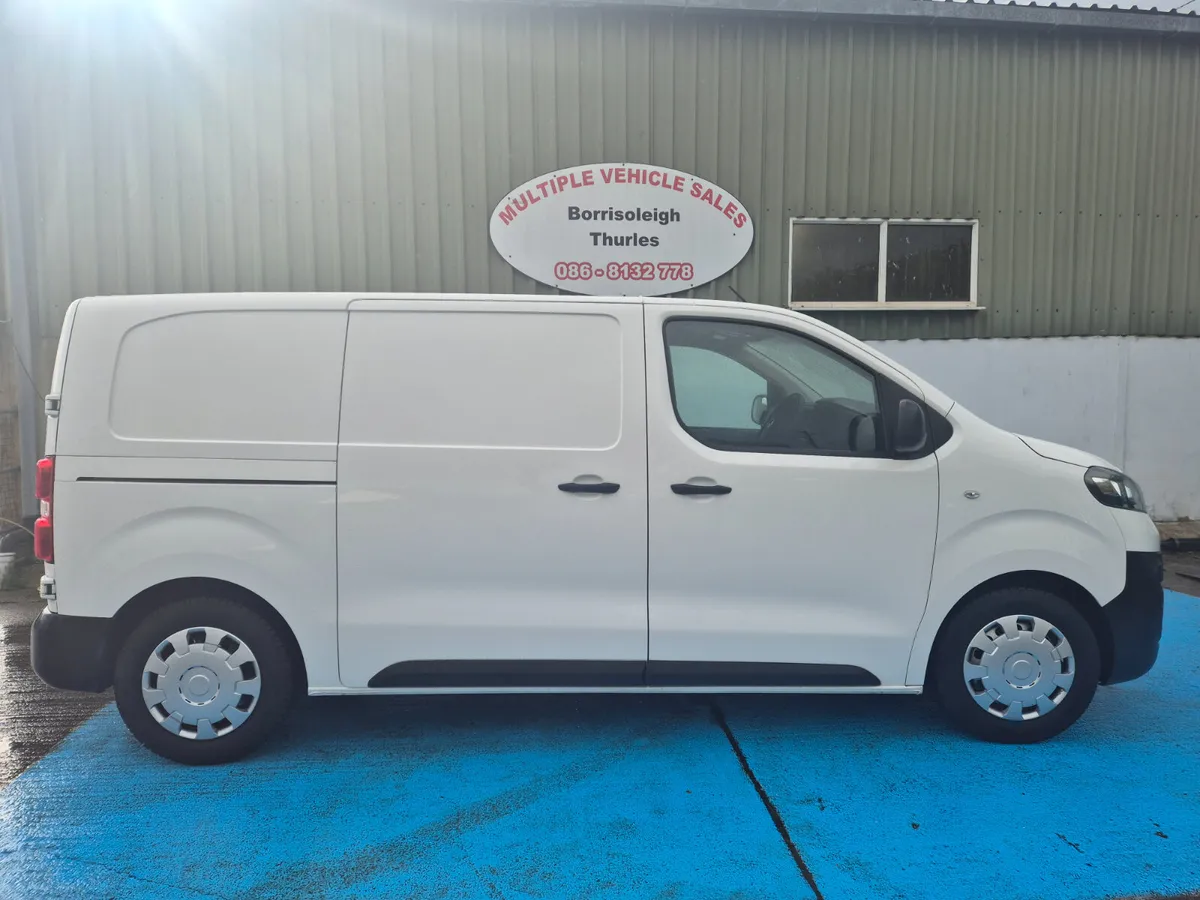 OPEN VIVARO VAN - Image 1