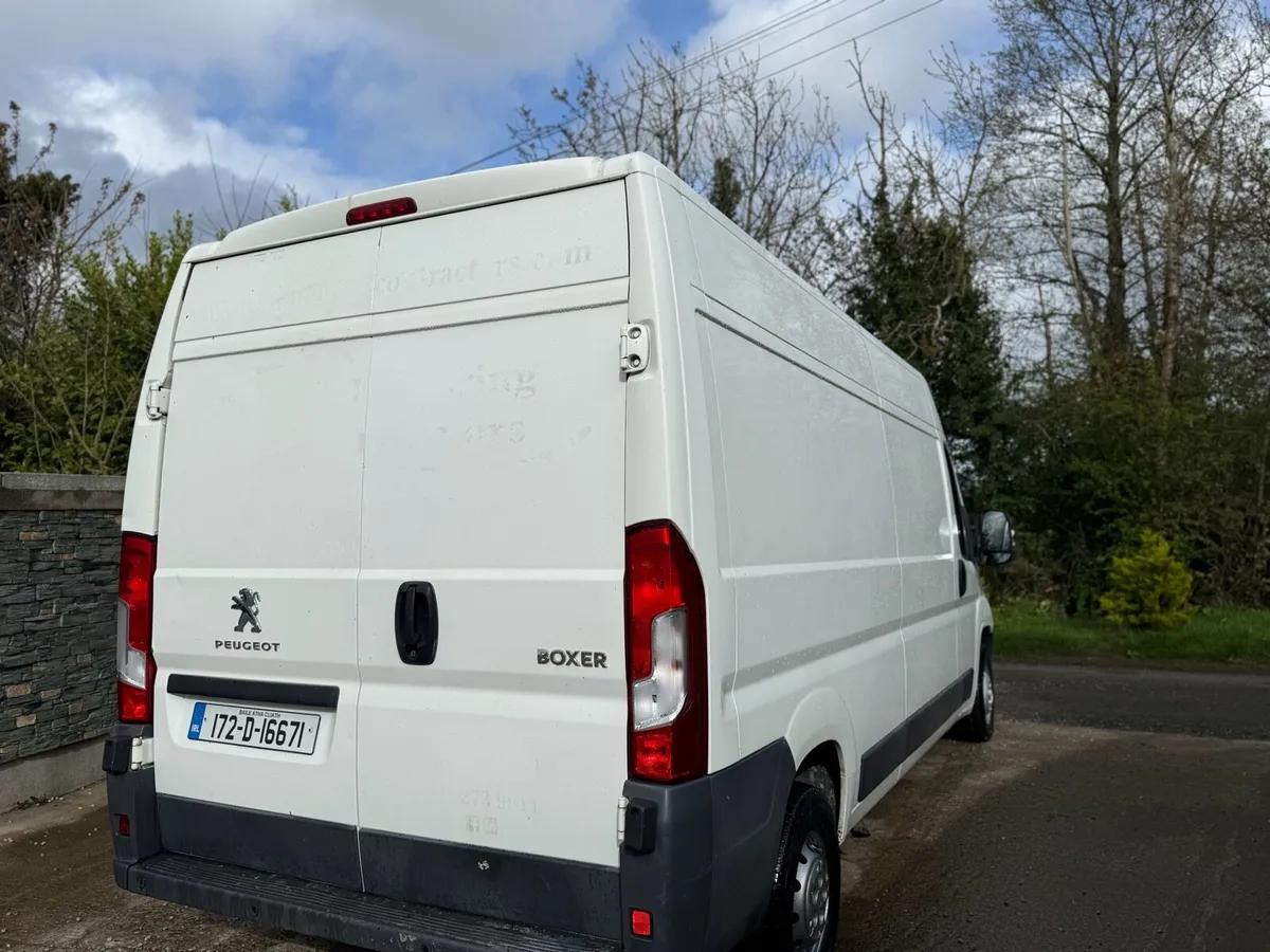 2017 (172)Peugeot boxer Lwb - Image 3