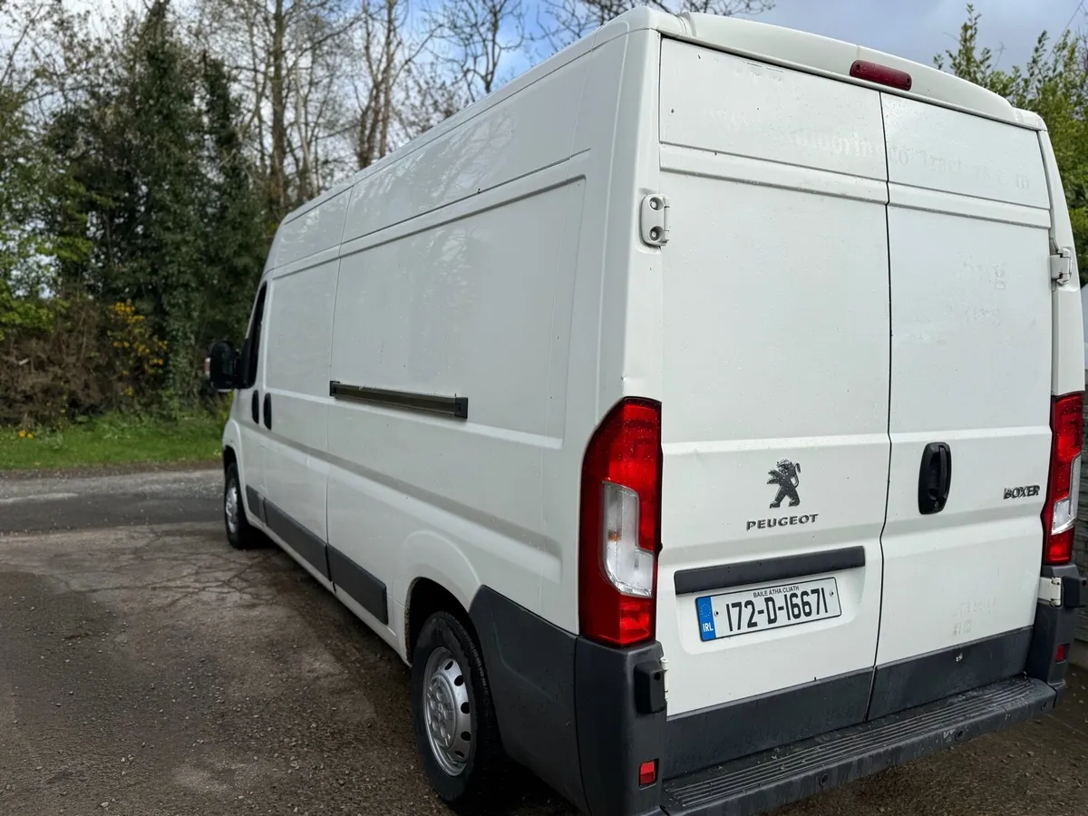 2017 (172)Peugeot boxer Lwb - Image 4
