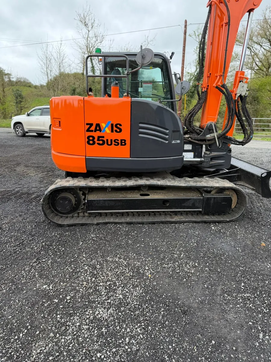 Hitachi zaxis 85 - Image 4