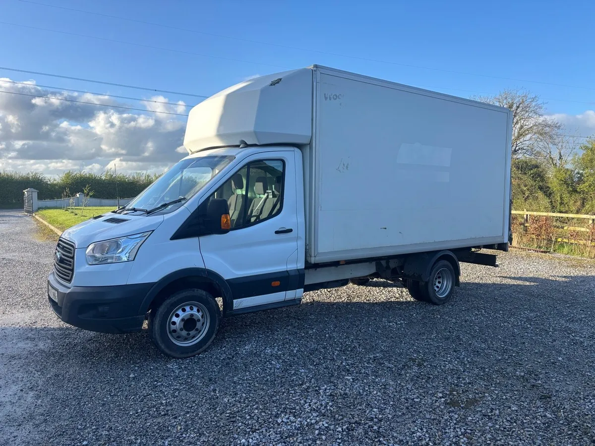 Ford Transit Luton - Image 2