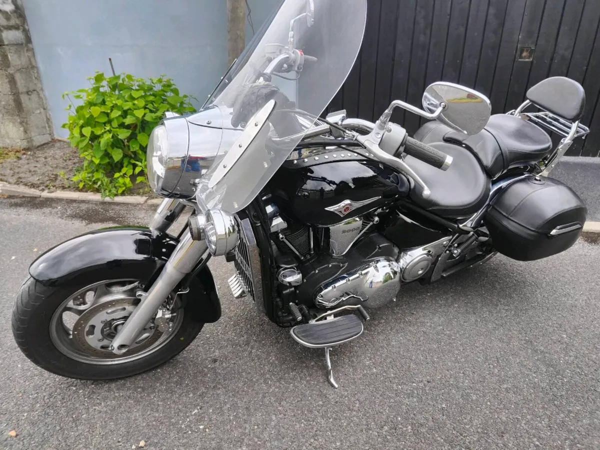 Kawasaki VN 2000 - Image 1
