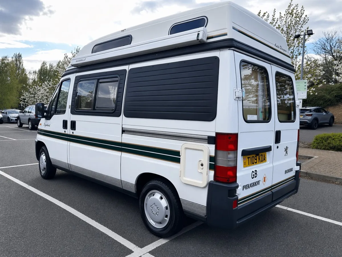 NI REG low Vrt Peugeot Auto sleeper 3Birth - Image 3