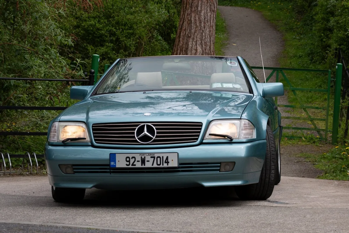 1992 Mercedes 300SL-24 (R129) - Image 2