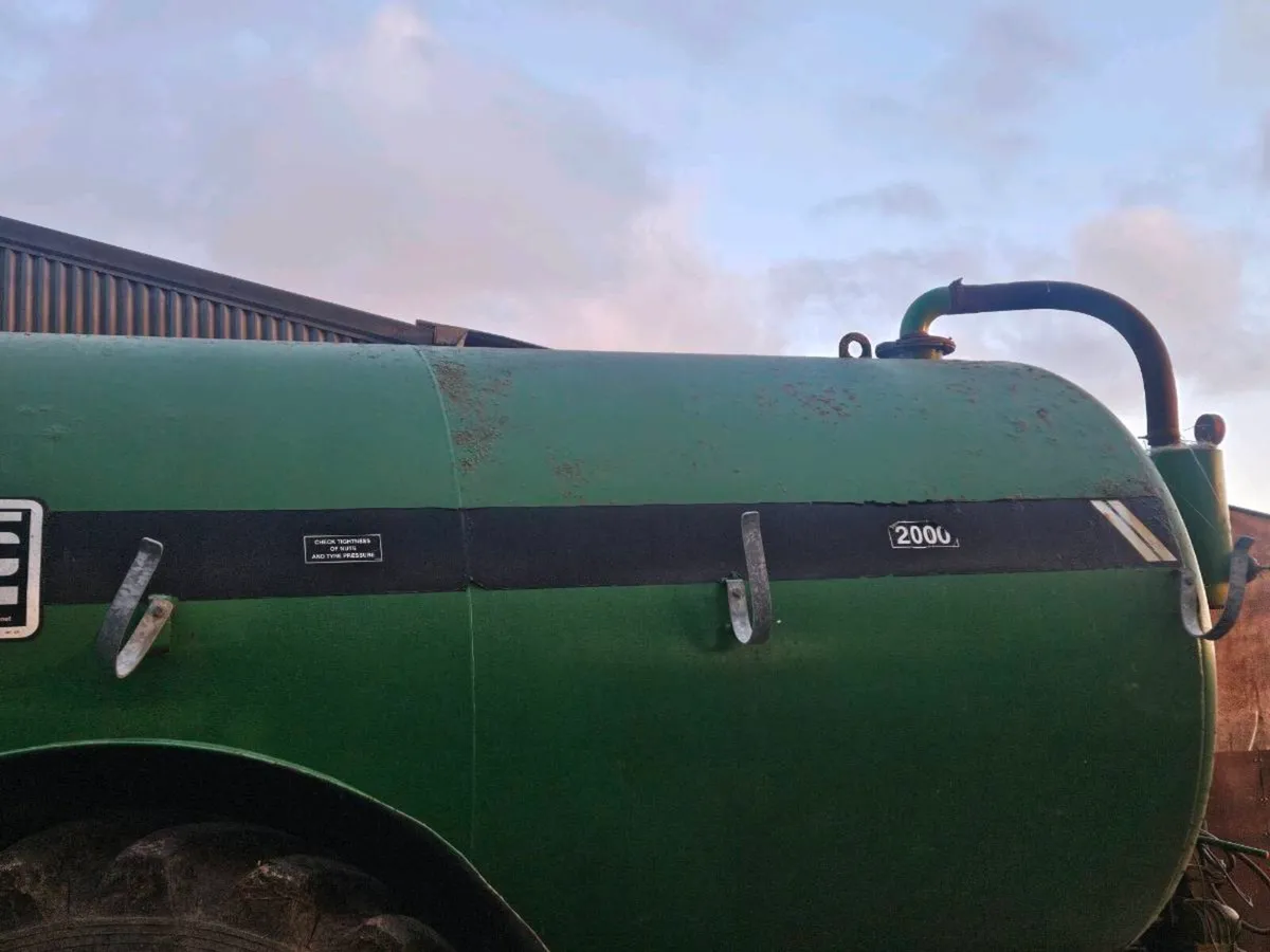 2000 gallon hispec - Image 3