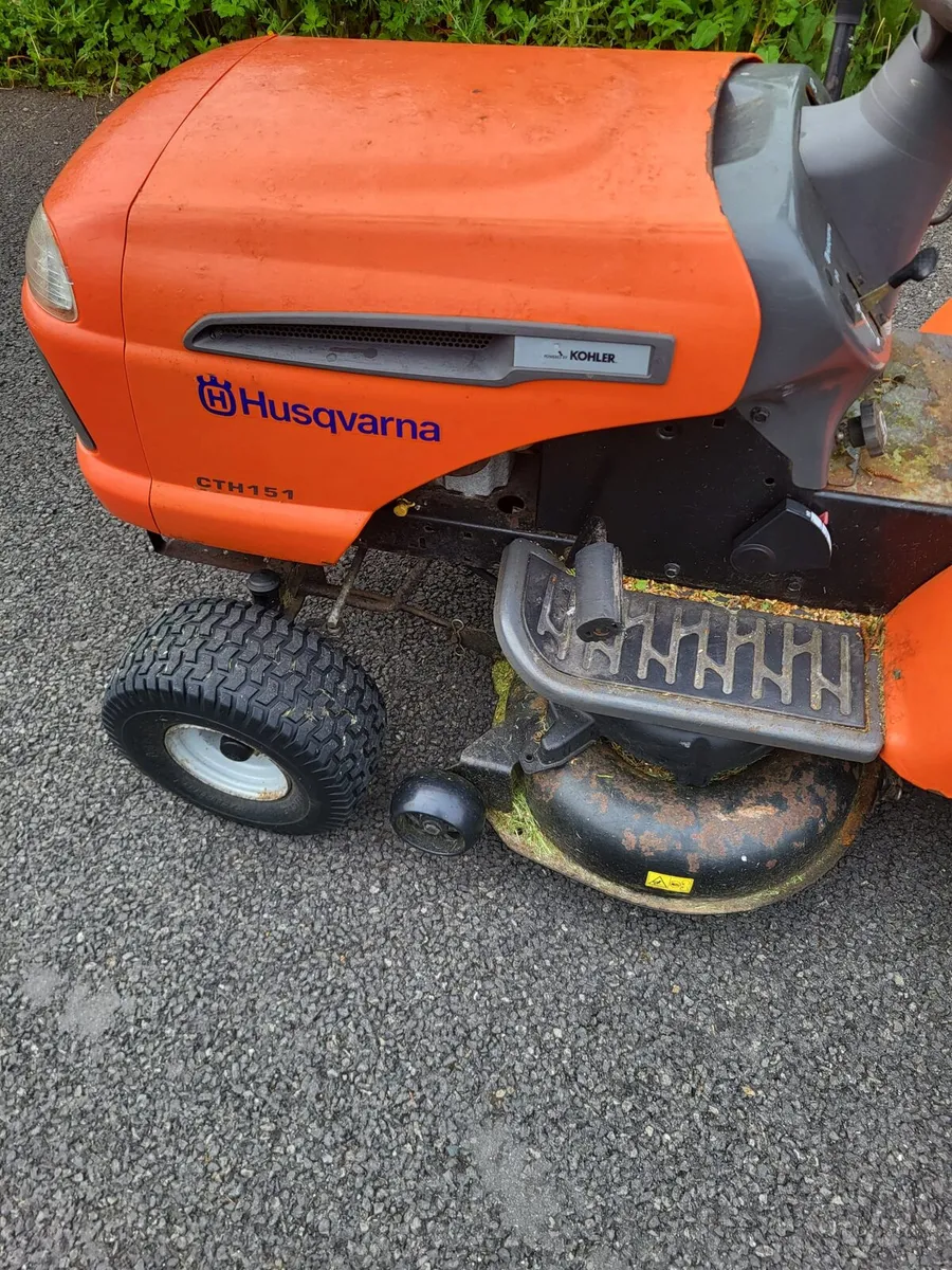 Ride on lawn mower - Image 4