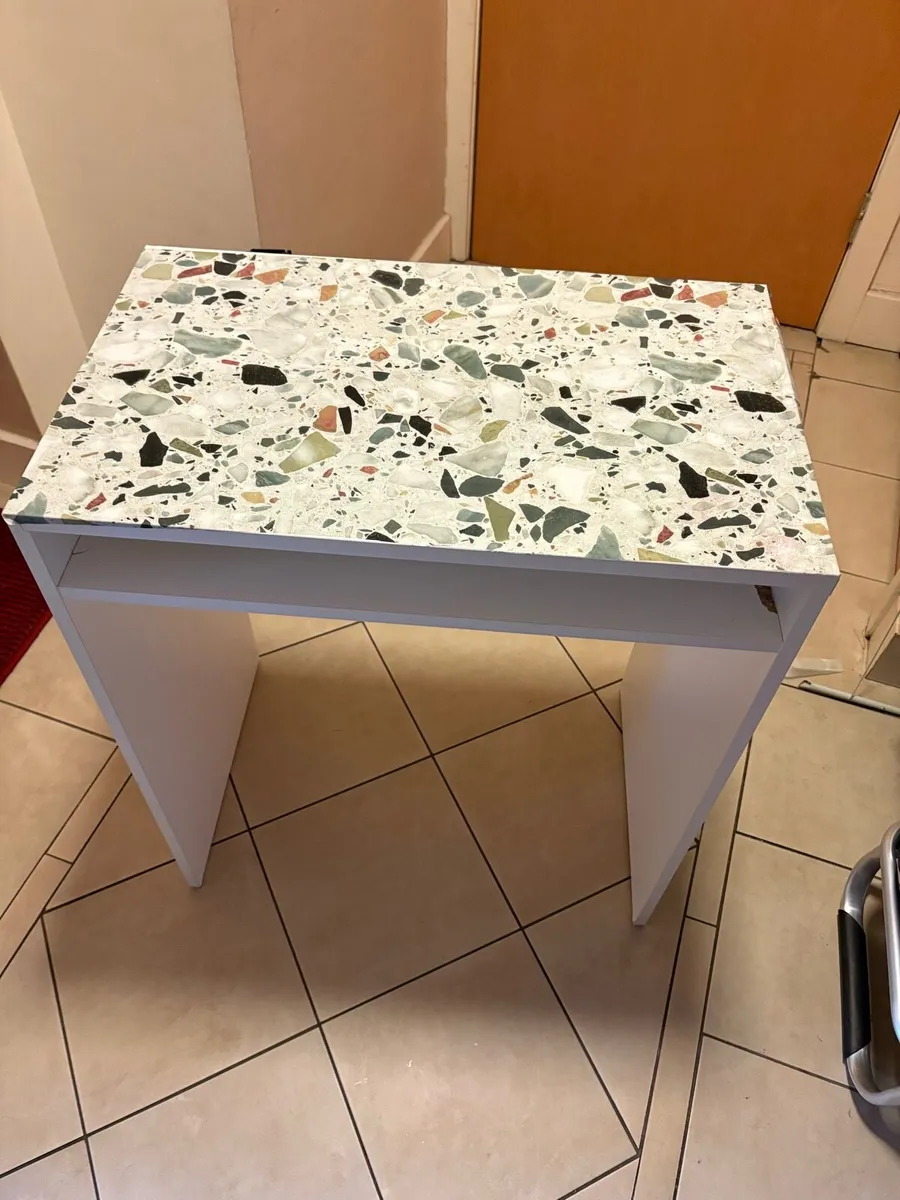 Office Table - Image 1