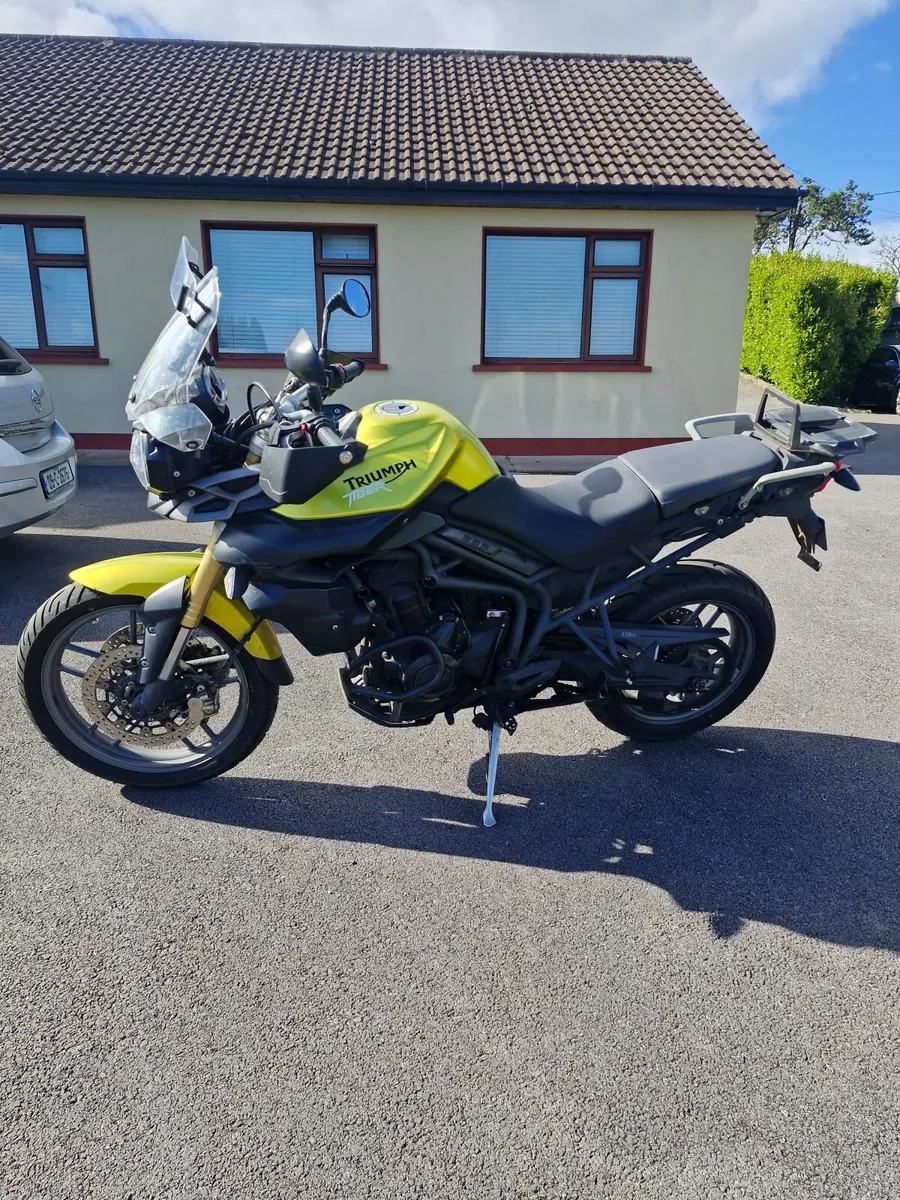 Triumph Tiger 800 - Image 1