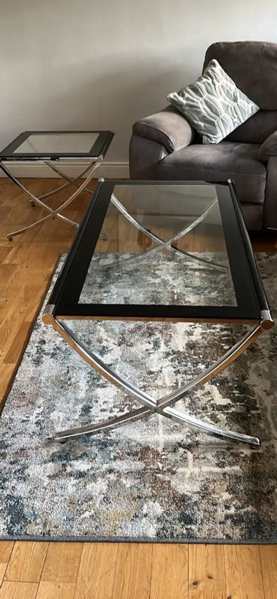 Coffee and side table