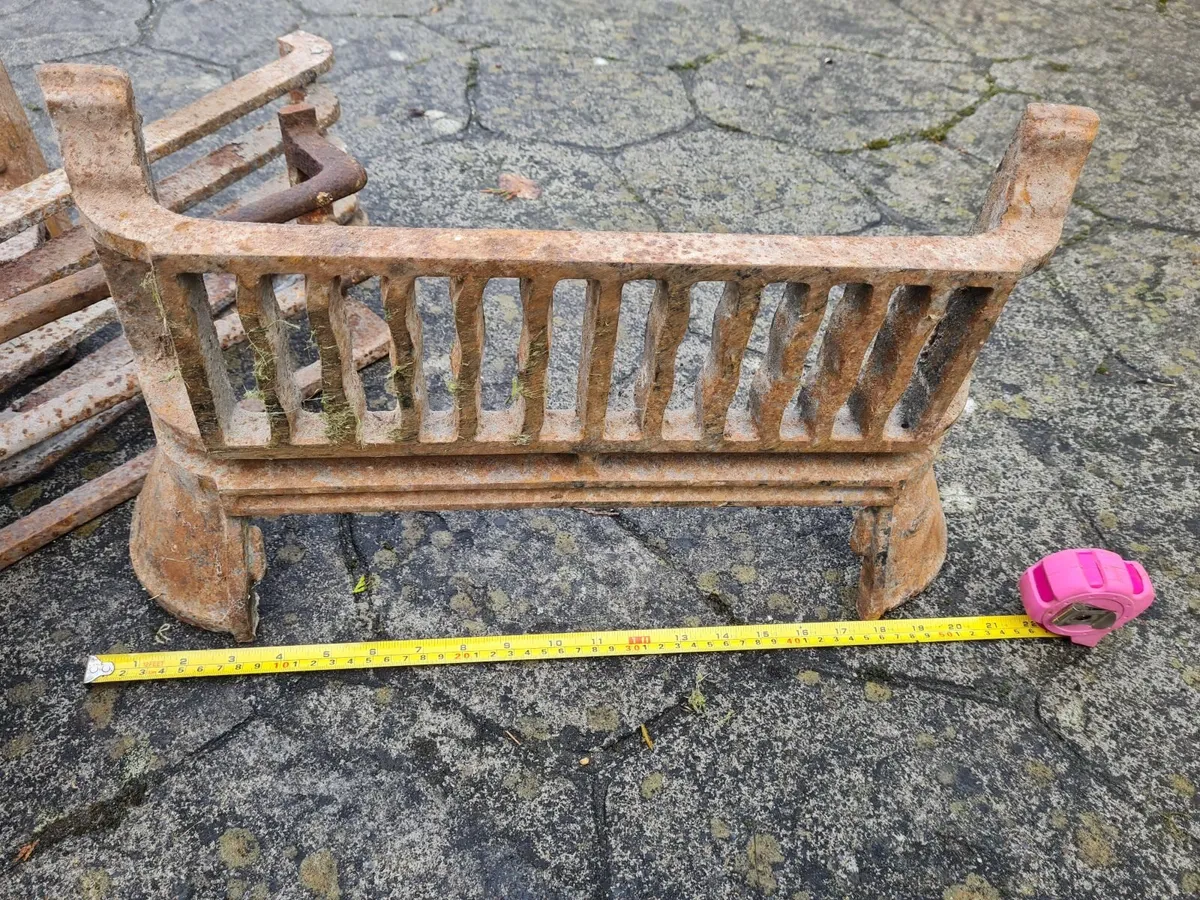 Cast iron fire parts - Image 3