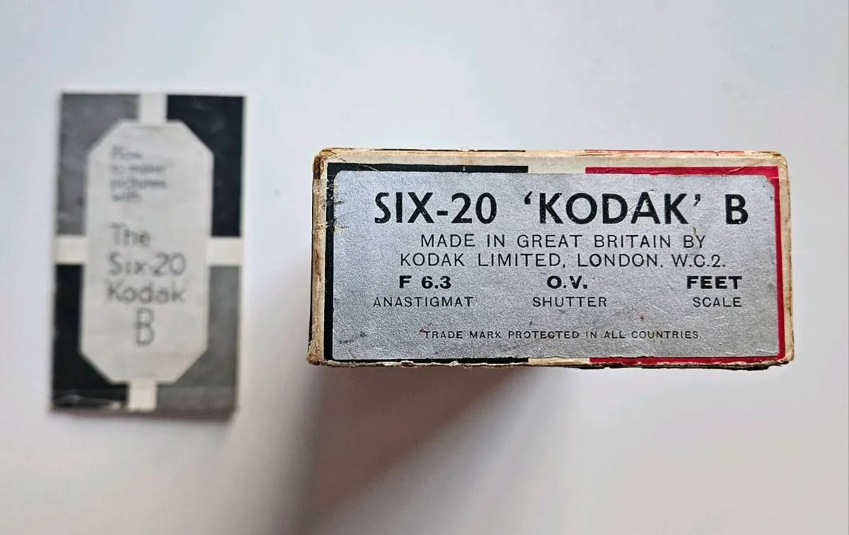 Vintage Kodak Six-20 B Film Camera with Box - Image 2