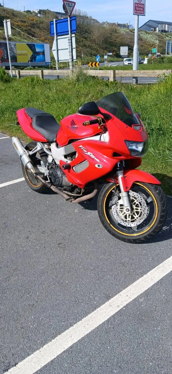 Vtr1000 *Serviced & taxed* - Image 1