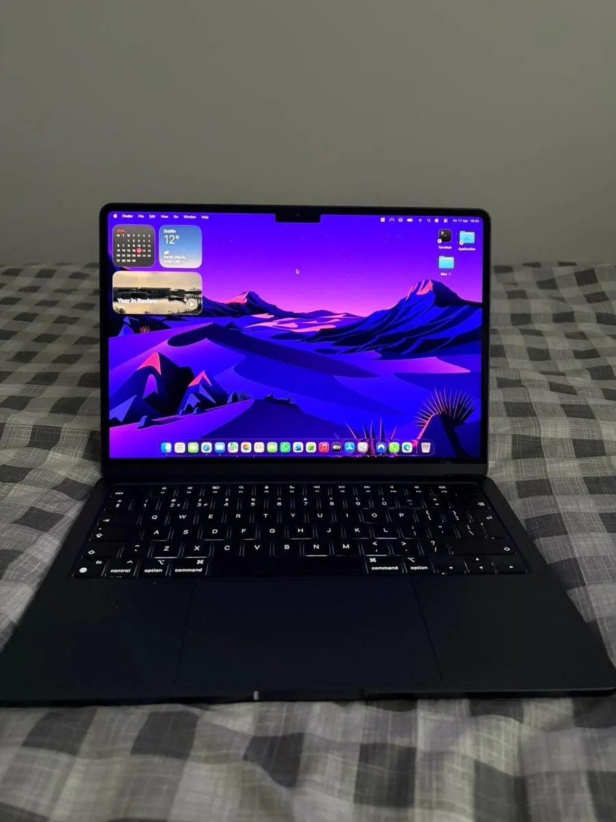 MacBook Air m3 13inch. - Image 1