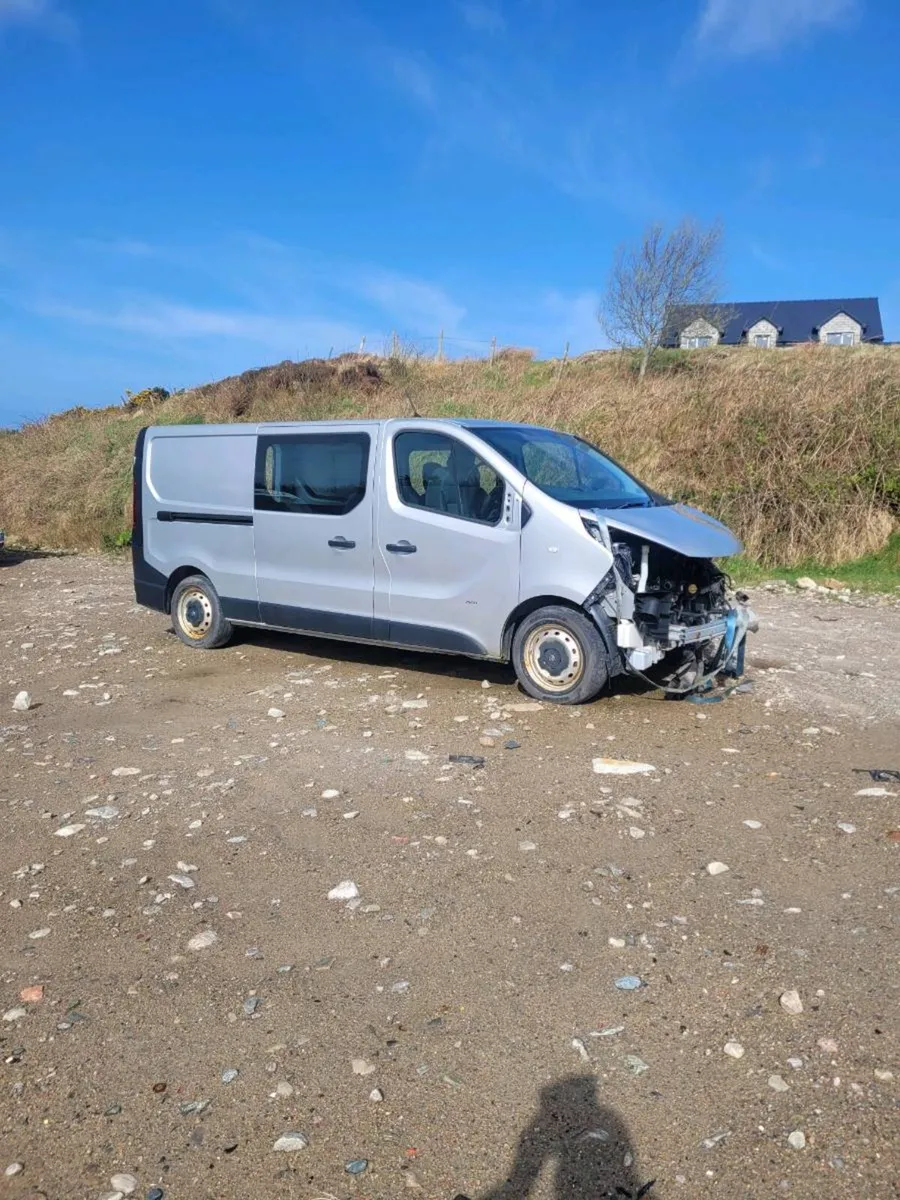 Renault traffic vauxhall vivaro for breaking - Image 3