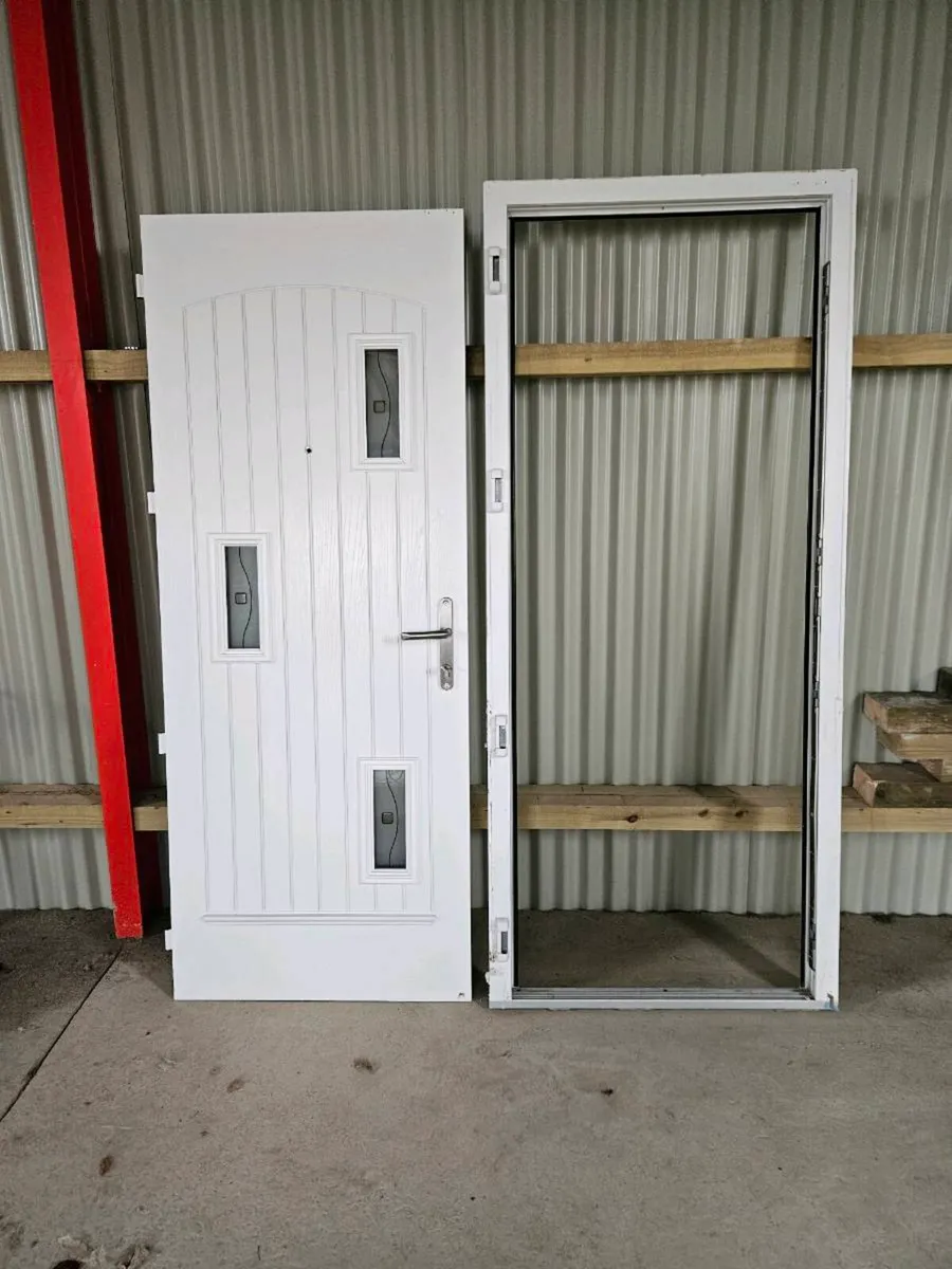 Pallido composite door - Image 2