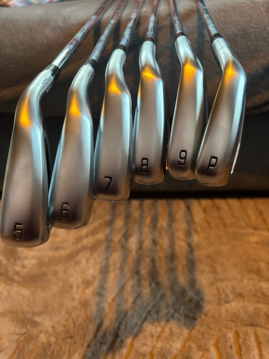 Mizuno JPX 925 Hot Metal Irons - Image 4