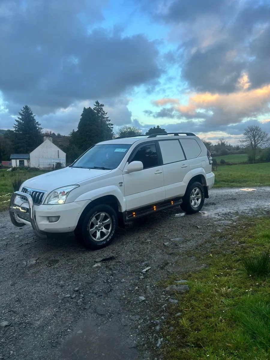 Toyota Landcruiser - Image 4