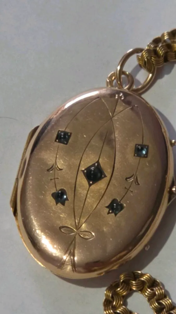 Large Victorian 9ct Gold Locket with Sapphires - Image 1